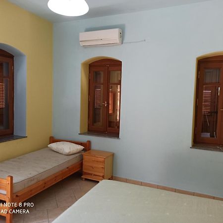Giannis Apartments By Climbing House Panormos  Bagian luar foto