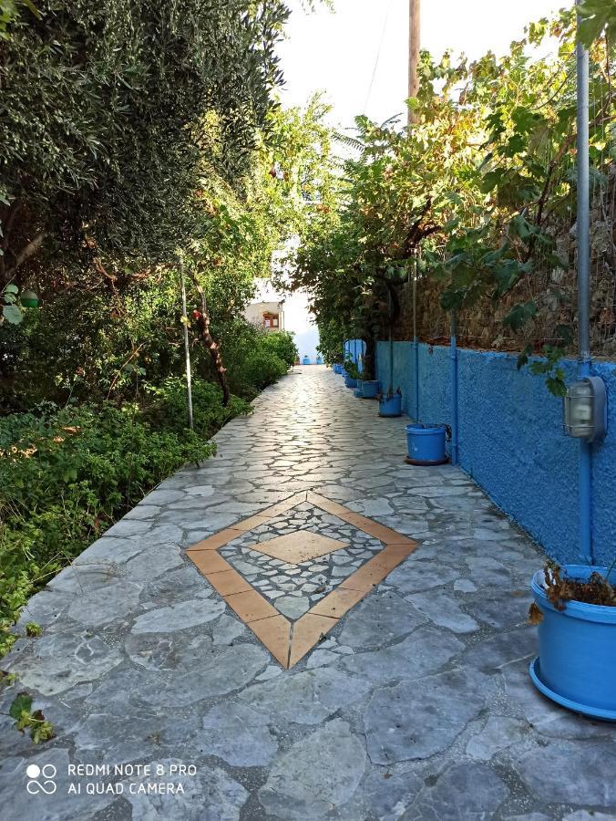 Giannis Apartments By Climbing House Panormos  Bagian luar foto