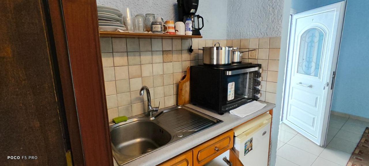 Giannis Apartments By Climbing House Panormos  Bagian luar foto