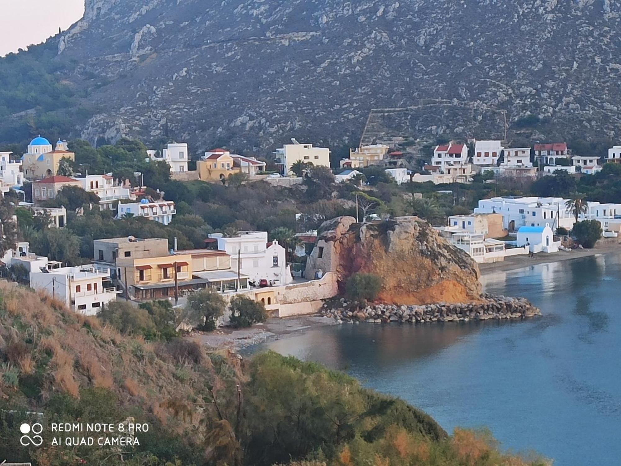 Giannis Apartments By Climbing House Panormos  Bagian luar foto