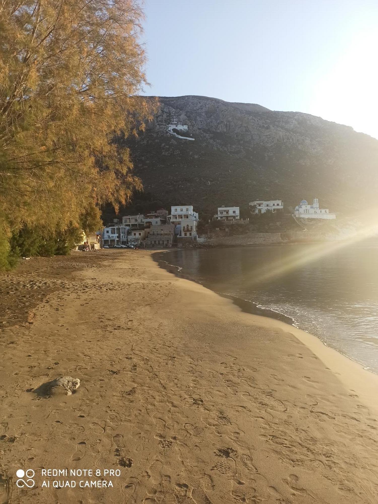 Giannis Apartments By Climbing House Panormos  Bagian luar foto