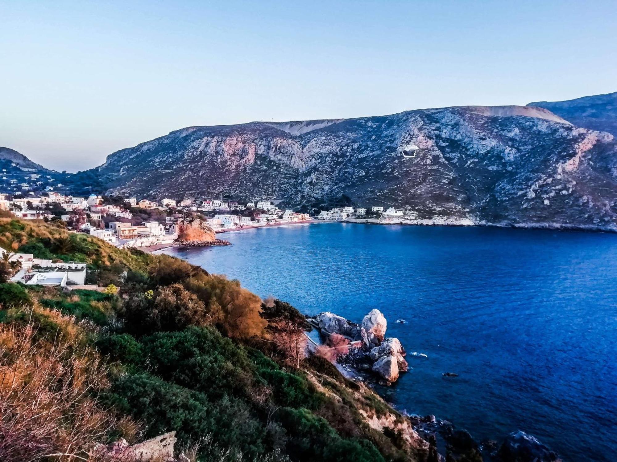 Giannis Apartments By Climbing House Panormos  Bagian luar foto
